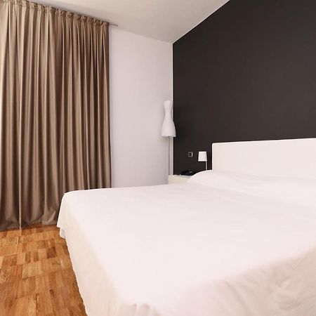 Hotel Aleramo Асти Екстериор снимка