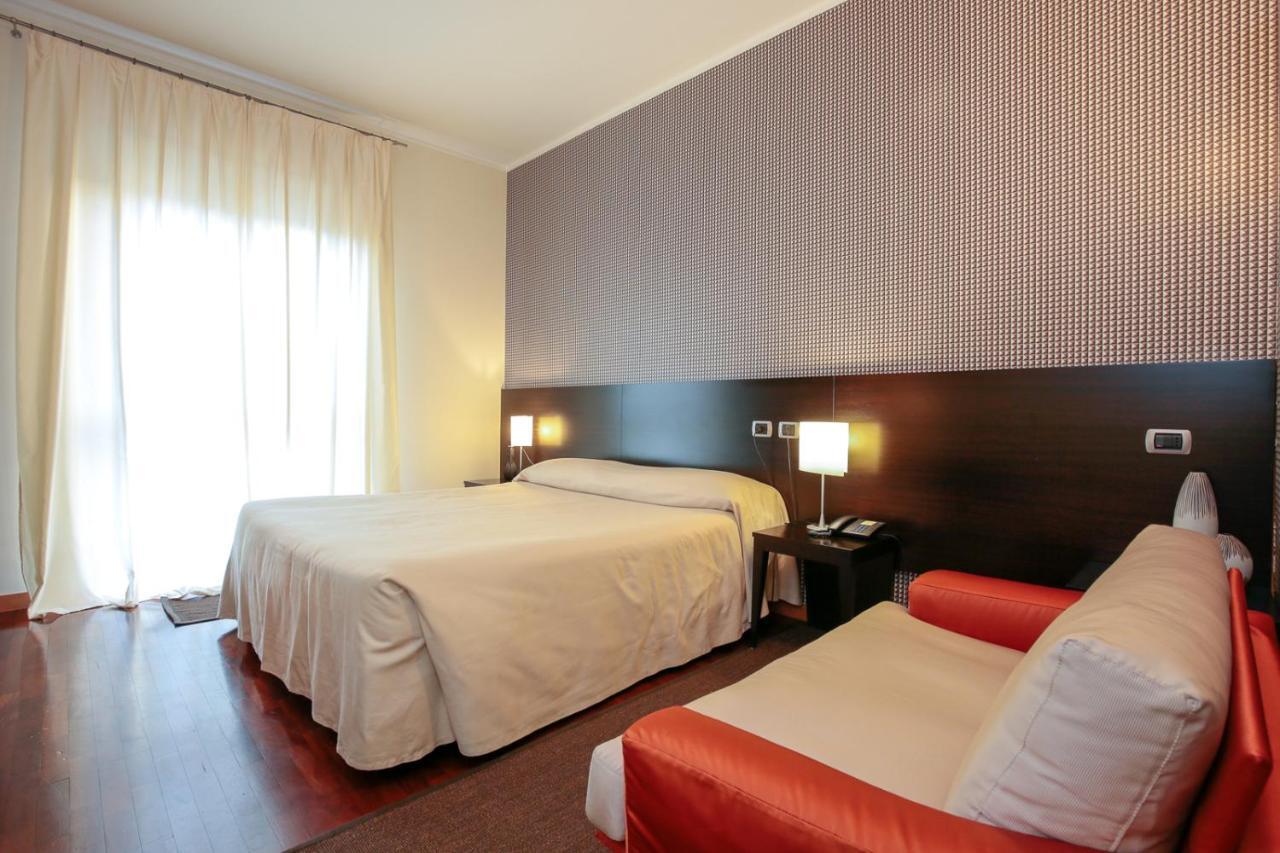 Hotel Aleramo Асти Екстериор снимка